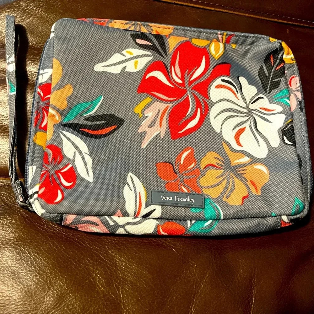 🆕 Vera Bradley Costal Paradise Wipes, Cosmetic, & Toiletry Bag
